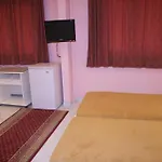 Hotel Avra 2*