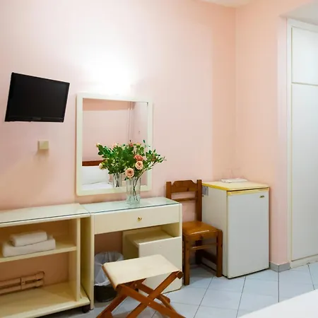 Hotel Avra 2*