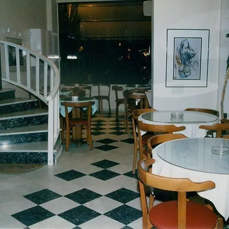 Ξενοδοχείο αύρα 2*