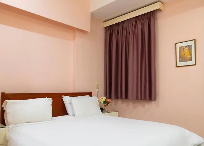 Отель Avra Кардица